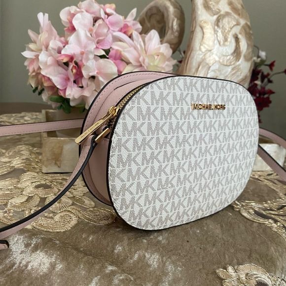 Michael Kors crossbody - Picture 4 of 13